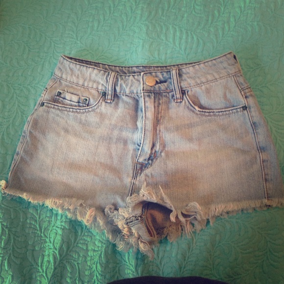 BDG HIGH WAISTED SHORTS
