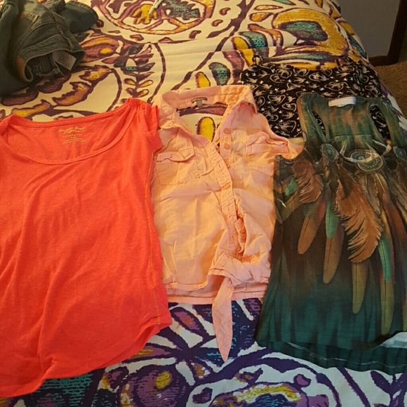 4 shirts and tanktops bundles.