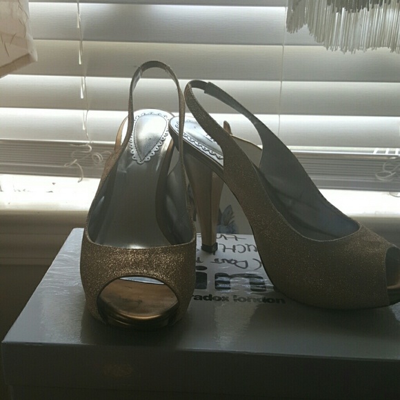 Gold Sparkle Heels-perfect for prom