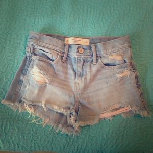 HIGH WAISTED JEAN SHORTS
