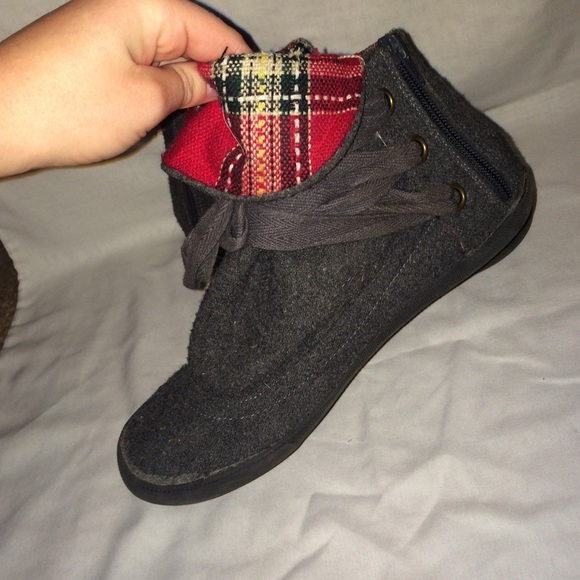 Cute fold over booties - Picture 2 of 2