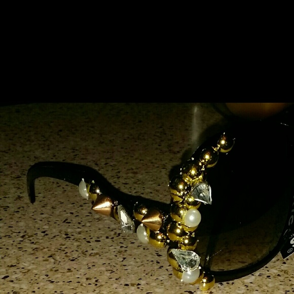 Blinged Out Glasses - Picture 3 of 3