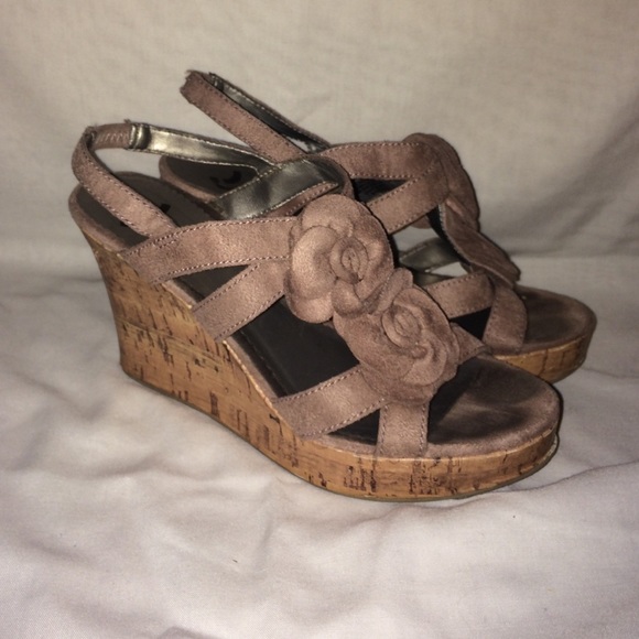 Nude wedge - Picture 1 of 1