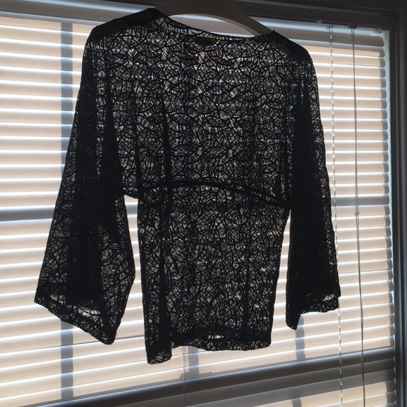 Soft lace Veronica M top