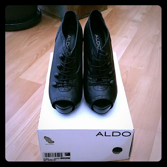 BNIB ALDO Sotero Shoe!