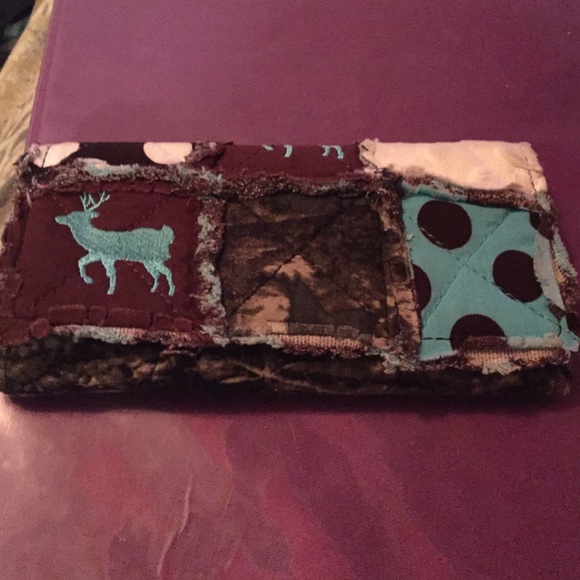 Camo wallet