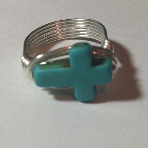 Turquoise Cross Wire Wrap Ring - Picture 2 of 3