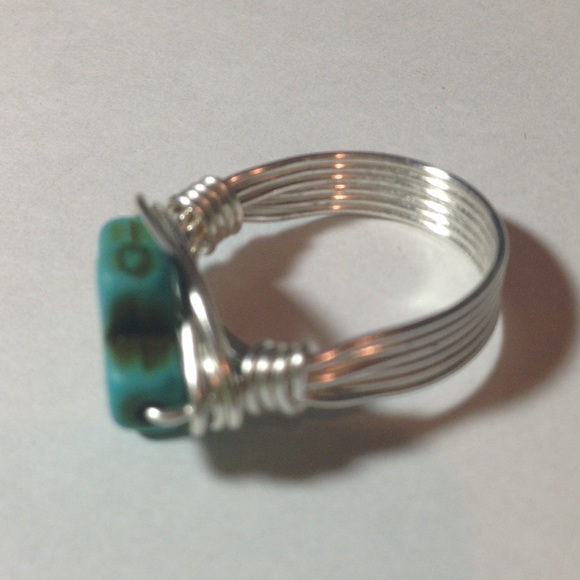 Turquoise Cross Wire Wrap Ring - Picture 3 of 3