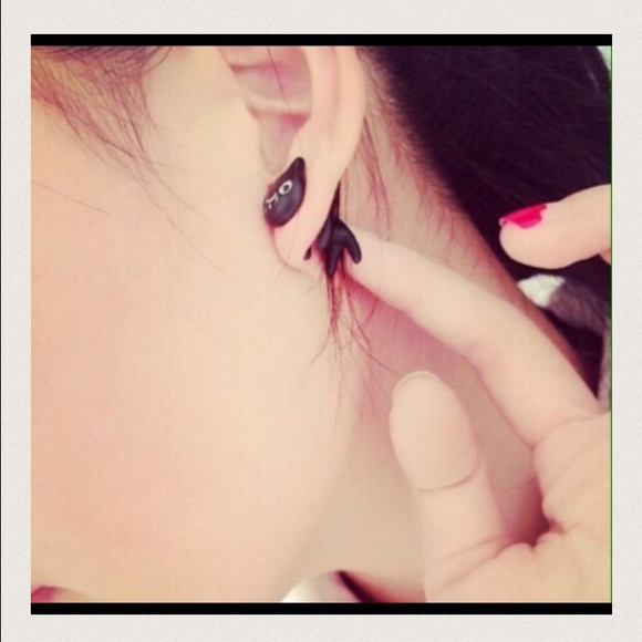 Black kitten Earring
