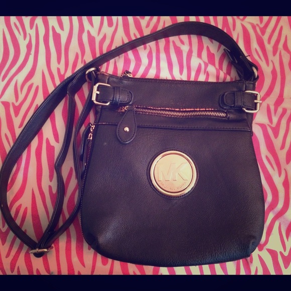 Michael Kors Handbags - Michael Kors purse