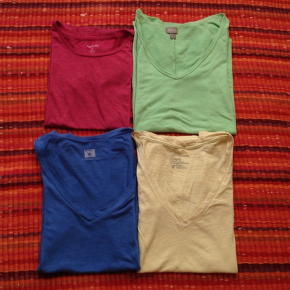 American Eagle Outfitters Tops - 🌈4 Basic Tees🌈