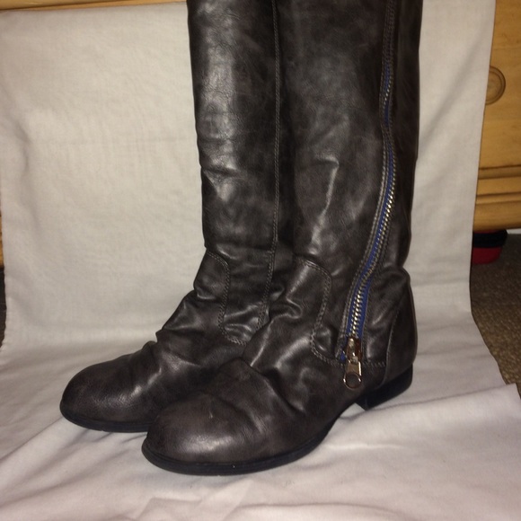 Cute tall boots - Picture 1 of 1