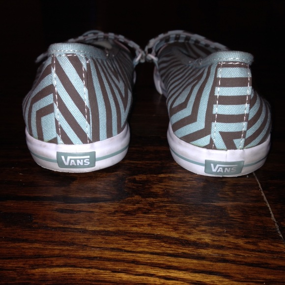 NWOT brown & mint "Gisele" vans size 8 - Picture 3 of 3