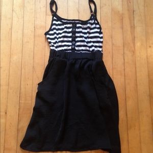 flowy black and white dress