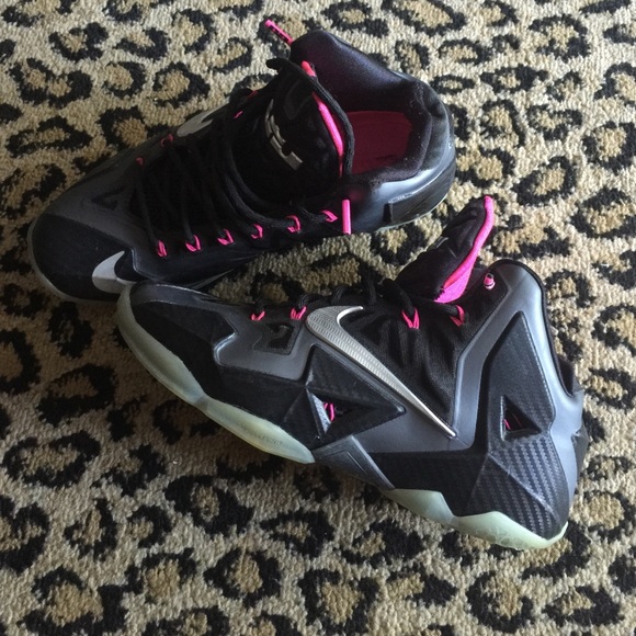 LEBRON XI MENS SNEAKERS MIAMI NIGHTS EDITION