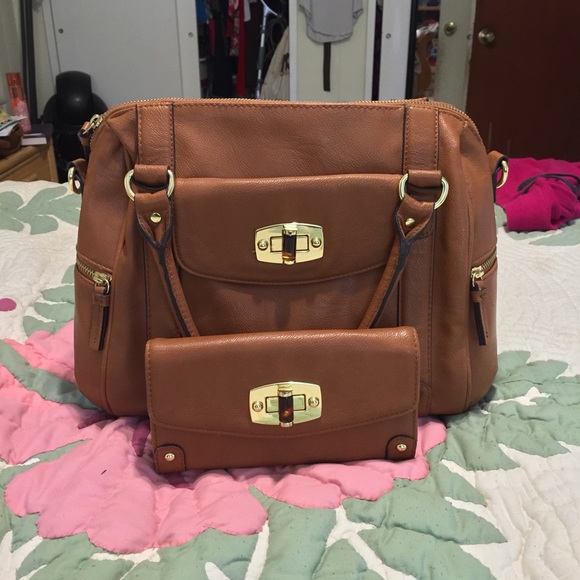 Matching bag and wallet set