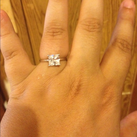 Diamond ring - Picture 3 of 4