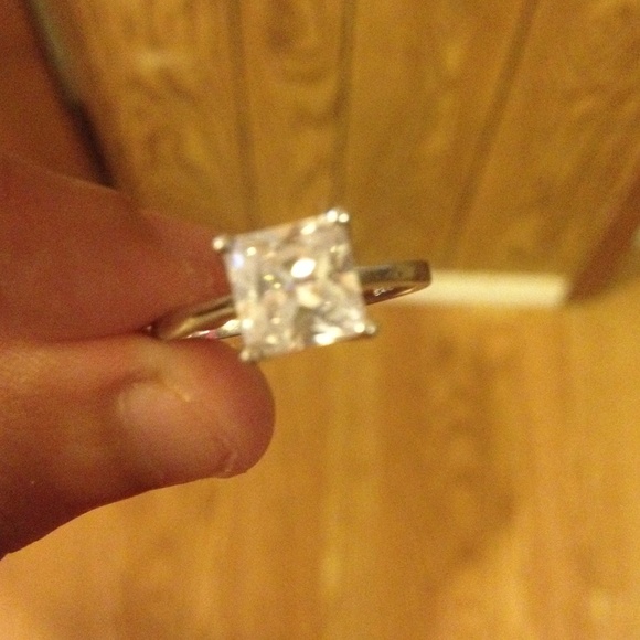 Diamond ring - Picture 4 of 4