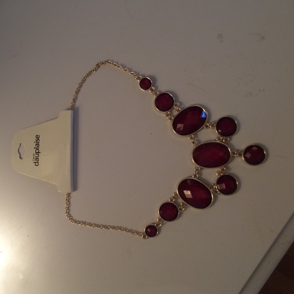 Statement necklace