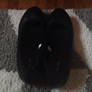 Black flats