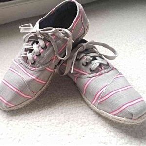 Tom's Pink and Grey Cordones