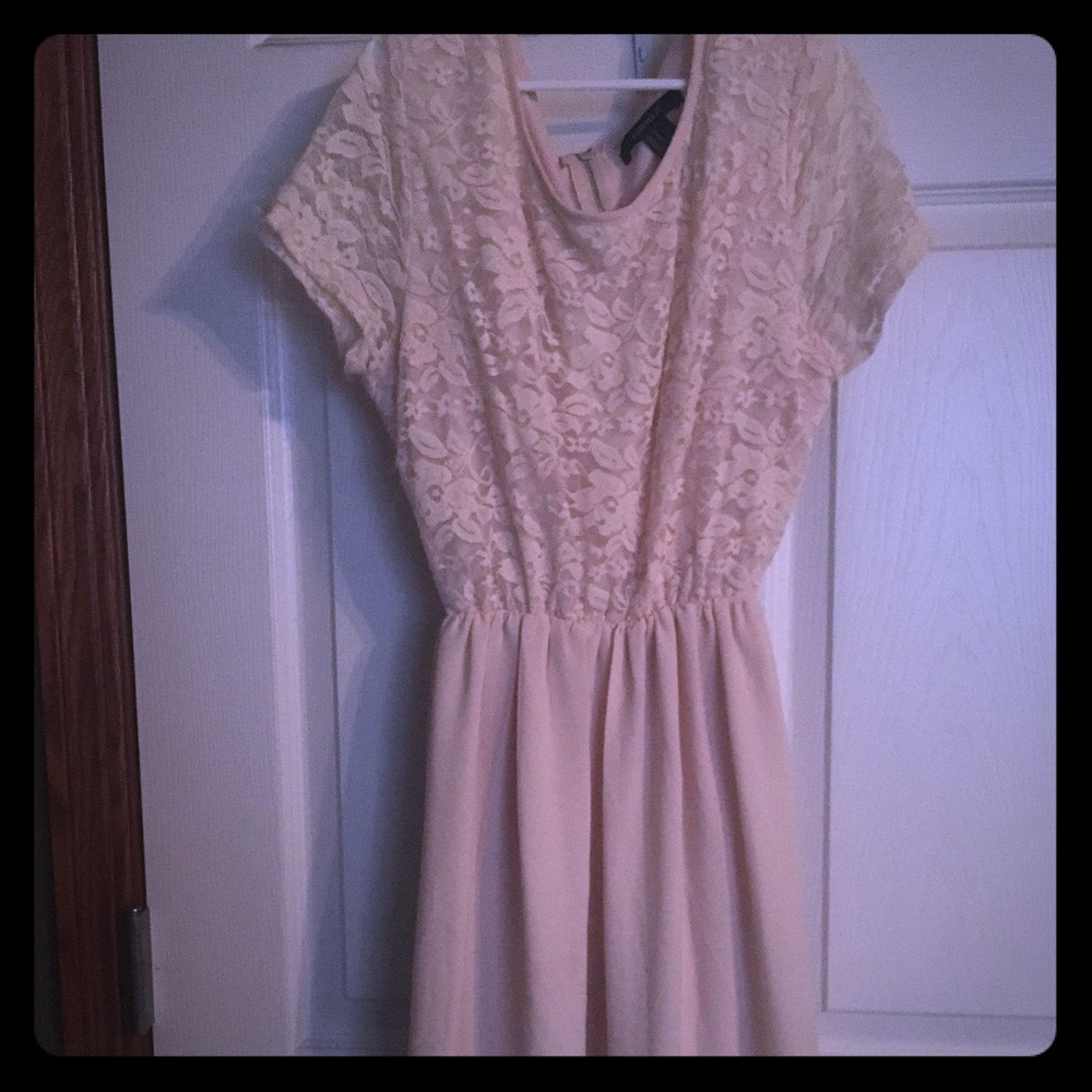 🚫 SOLD 🚫 Lace Dress