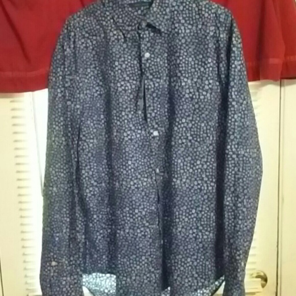 Brand new Perry Ellis long sleve