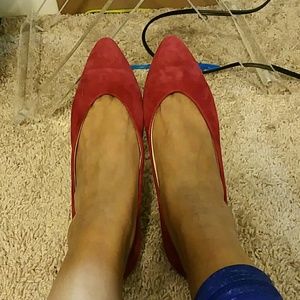 Magenta pointy toes kitten heels