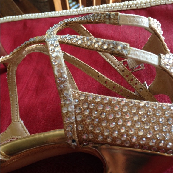 Beware Fake jimmy Choos - Picture 3 of 4