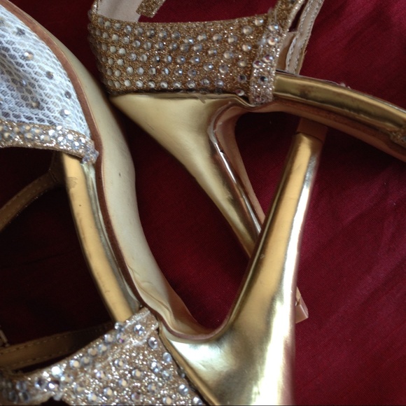 Beware Fake jimmy Choos - Picture 4 of 4