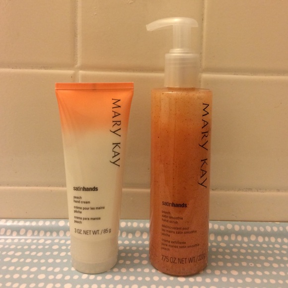 🚫SOLD🚫Mary Kay Peach Satin Hand - Picture 1 of 2