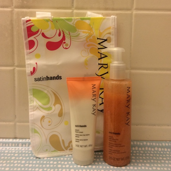 🚫SOLD🚫Mary Kay Peach Satin Hand - Picture 2 of 2