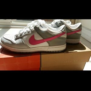 Women Nike Tee Trainer