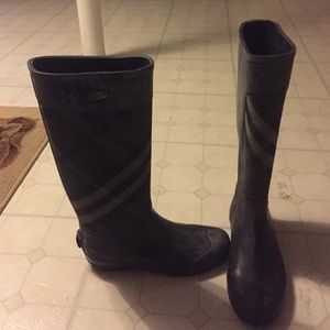Authentic Burberry rain boots