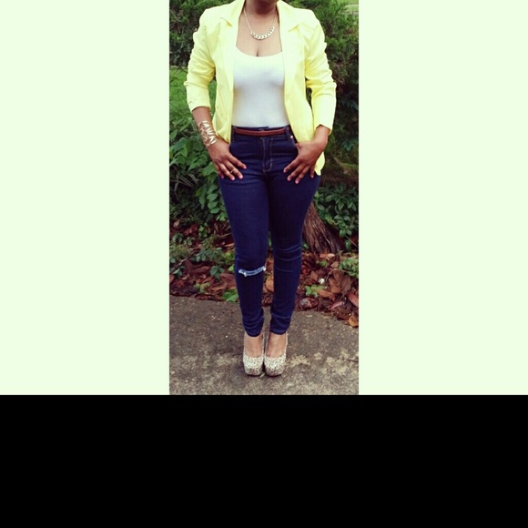 Yellow Blazer - Picture 2 of 2