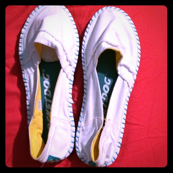rocket slip ons 63 rocket shoes nwot rocket slip ons from s closet on poshmark rocket slip ons 63 rocket shoes nwot rocket slip ons from s closet on poshmark