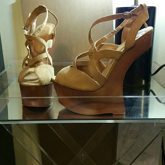 ***MAJOR PRICE CUT Tan suede 7.5'heelless heels - Picture 3 of 4