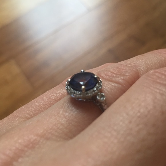 Jared blue topaz ring - Picture 2 of 4