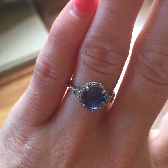 Jared blue topaz ring - Picture 3 of 4