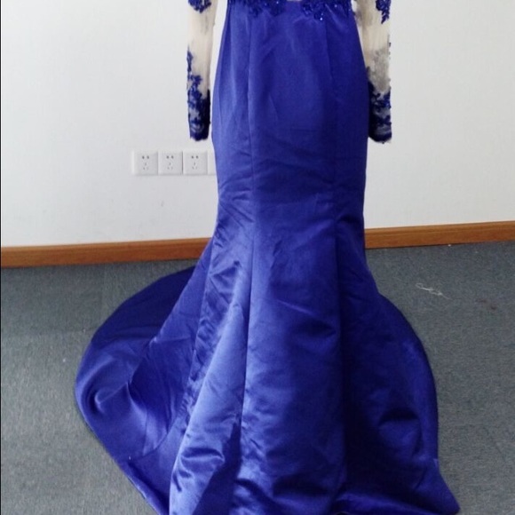 Sleeved Prom Dress White color - Picture 2 of 2