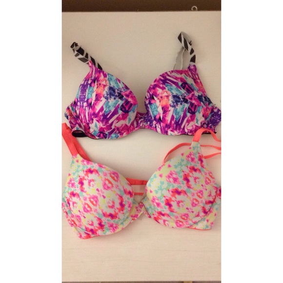 2 PINK push-up bras very gently worn