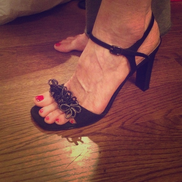 Stuart Weitzman black heels with flowers