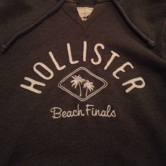 Light grey hollister hoodie - Picture 2 of 4