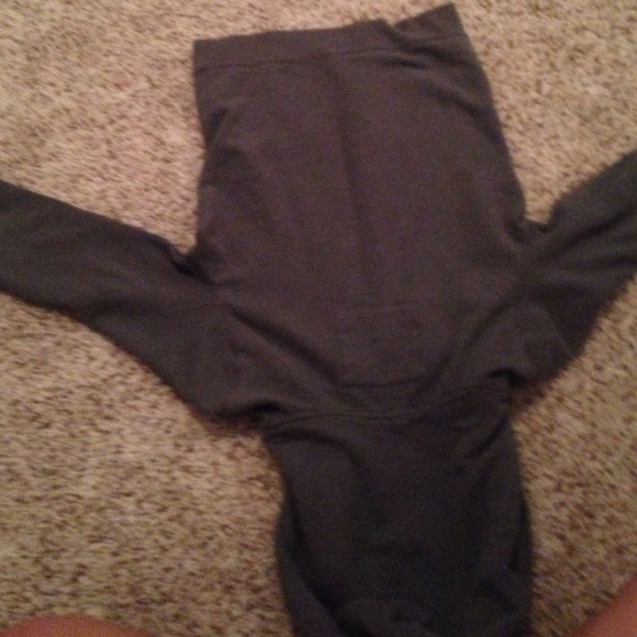 Light grey hollister hoodie - Picture 4 of 4