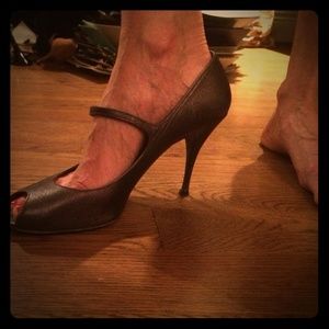 Stuart Weitzman dark grey heels