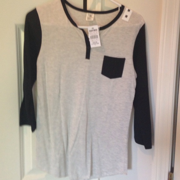 Baseball tee