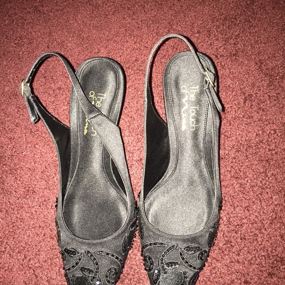 Black dressy shoes 🌸