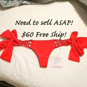 🚫SOLD🚫NWT Acacia Anini Hibiscus Size P