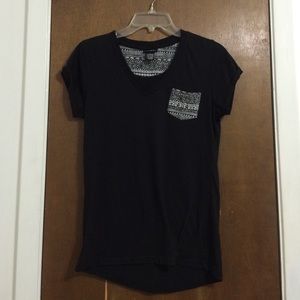 Black tee with designed pocket