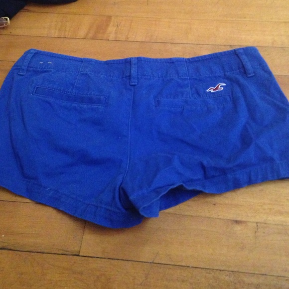 Hollister size three shorts